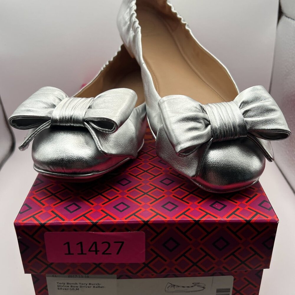 Tory Burch Flats Divine Bow Driver Ballet Silver Metallic Logo Shoes 10M